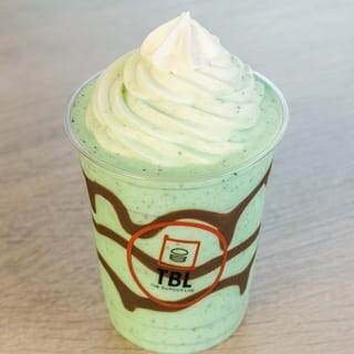 Mint Chocolate Milkshake (16 Oz)